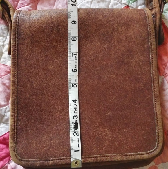 Coach Satchel - Picture 7 of 8